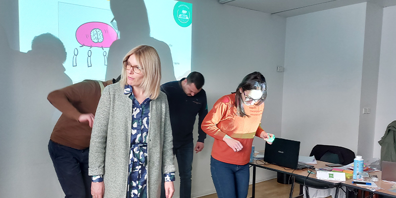 Atelier pendant la commission communication