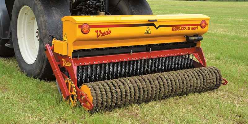 Semoir de regarnissage Vredo, équipements d'élevage.